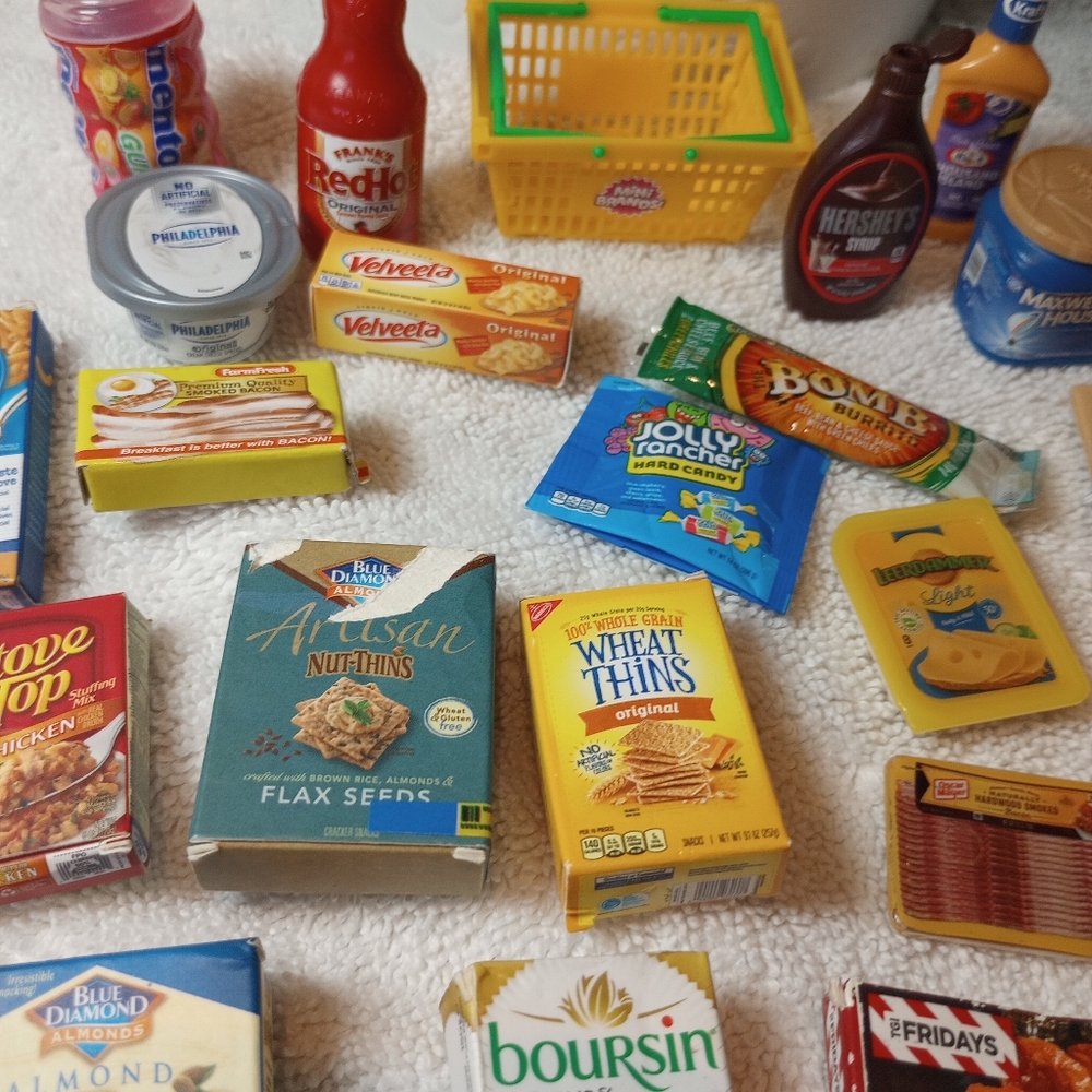 Zuru Mini Brands Foodie Lot Mixed Series Dollhouse Miniatures TGI Friday's Minis - Picture 5 of 7
